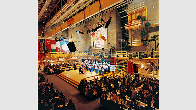 <p>PERI has 13 branch offices in Germany, 22 subsidiaries and supports more than 4,000 customers around the world. The product portfolio includes more than 2,000 products. In Weissenhorn, the new exhibition hall for product demonstrations is finished.</p><br/>