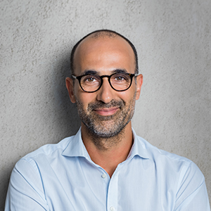 ##salesContact.expertImageAltLabel##